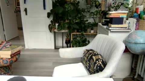 Snapshot of lolalustful chatting on 06.26.26 Lola Lustful online show from 06.26.26