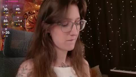Snapshot of lolami_ chatting on 06.28.26 lolami_ online show from 06.28.26