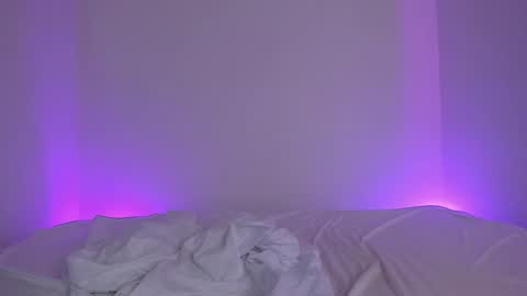 Lola online show from 02.12.25