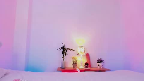 Lola online show from 03.12.25