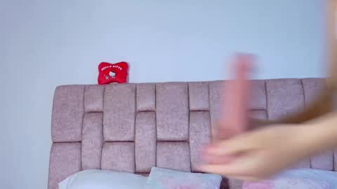 Snapshot of lolayun chatting on 10.02.25 Lola online show from 10.02.25