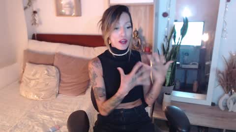 Snapshot of lolis_sweet_submisive chatting on 01.24.25 Dear tippers follow me on my new cb account lennarogers online show from 01.24.25