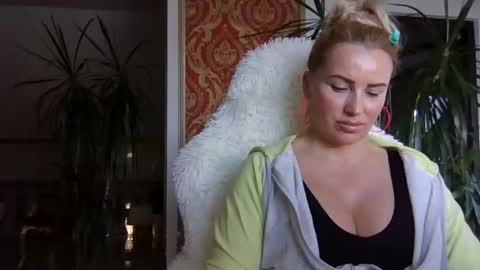 Roxy online show from 01.31.25