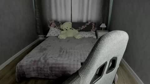 Snapshot of loly_cuttie chatting on 05.21.26 Loly online show from 05.21.26
