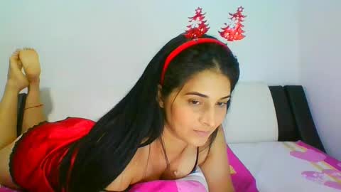 Snapshot of lomaslindosoyyo chatting on 12.18.24 estehfania online show from 12.18.24