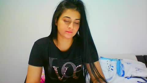 Snapshot of lomaslindosoyyo chatting on 12.19.24 estehfania online show from 12.19.24