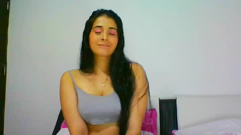 Snapshot of lomaslindosoyyo chatting on 12.27.24 estehfania online show from 12.27.24