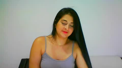Snapshot of lomaslindosoyyo chatting on 02.13.25 estehfania online show from 02.13.25