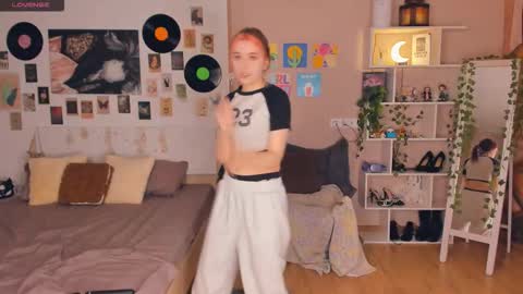 Lona online show from 02.11.26