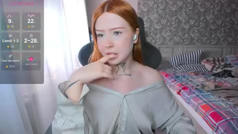 Snapshot of lonalye chatting on 05.09.26 lona online show from 05.09.26