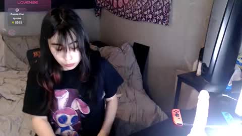 londonray online show from 12.18.25