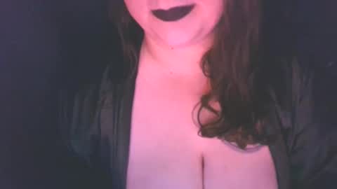 Snapshot of lonelyhousewifemilf chatting on 05.22.26 lonelymilfy online show from 05.22.26