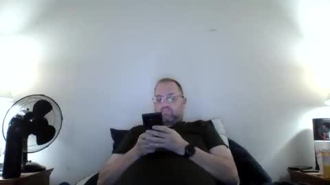 Lonely Man online show from 05.12.26