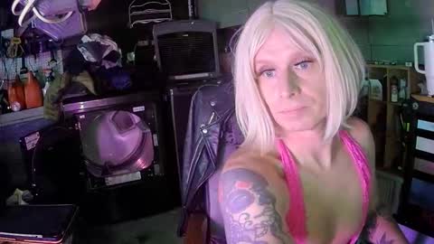 longbeachcd69 online show from 12.18.25