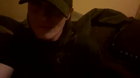 Snapshot of longhotlegs chatting on 10.10.25 Nobody online show from 10.10.25