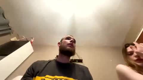 Unknowncouple online show from 04.08.26