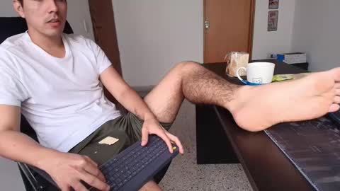 Snapshot of looki_16 chatting on 10.12.25 looki 16 online show from 10.12.25