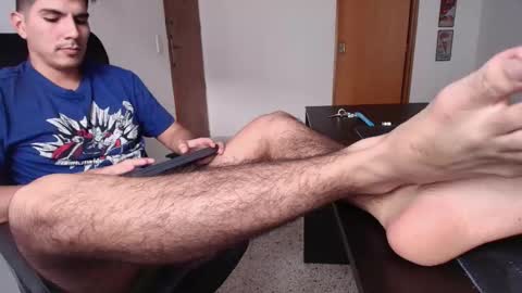 Snapshot of looki_16 chatting on 10.26.25 looki 16 online show from 10.26.25