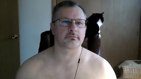 Snapshot of lookin75 chatting on 03.14.26 lookin75 online show from 03.14.26