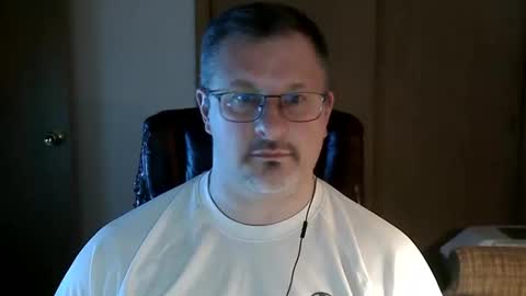Snapshot of lookin75 chatting on 03.15.26 lookin75 online show from 03.15.26