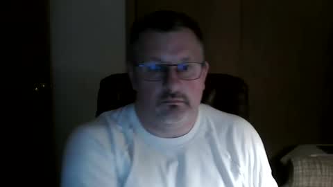 Snapshot of lookin75 chatting on 04.30.26 lookin75 online show from 04.30.26