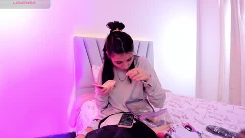 Loly online show from 10.29.25