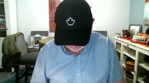 Snapshot of loop102 chatting on 05.01.26 loop102 online show from 05.01.26