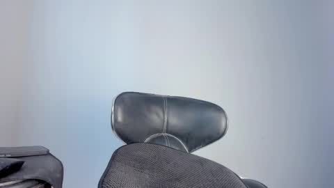 Mia Aniston online show from 02.21.25