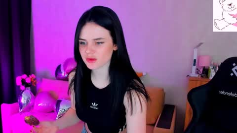 Snapshot of lora_cain chatting on 02.22.25 Lora Cain online show from 02.22.25