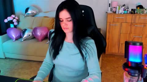 Snapshot of lora_cain chatting on 02.25.25 Lora Cain online show from 02.25.25