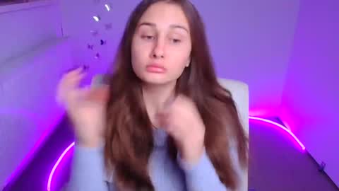 Lora online show from 10.06.25