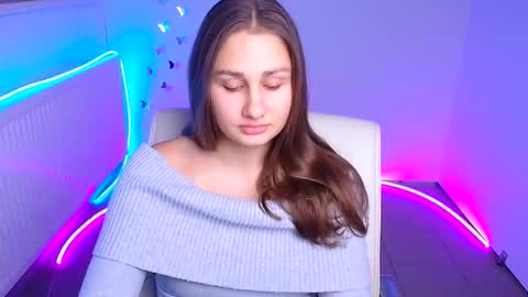 Lora online show from 10.18.25