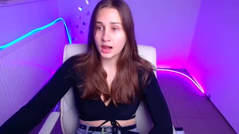 Lora online show from 10.20.25