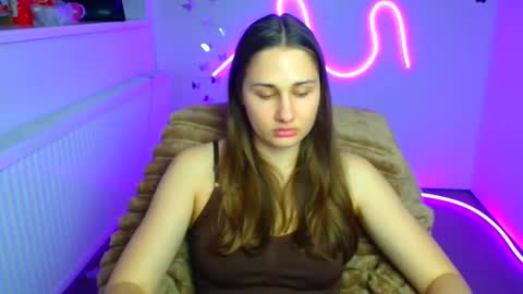 Lora online show from 04.04.26