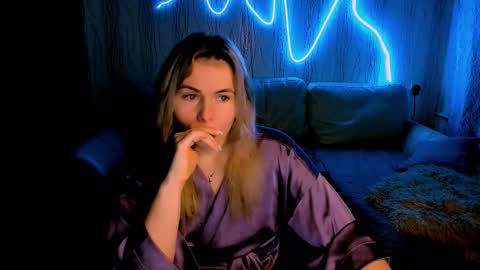 Lora online show from 12.18.25