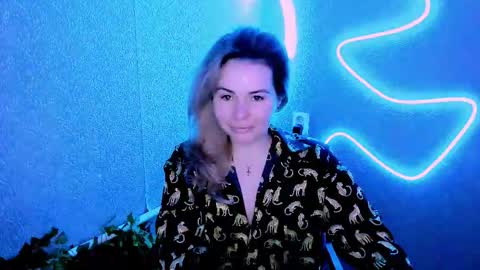 Lora online show from 01.09.26