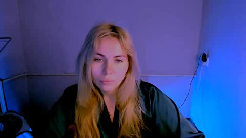 Lora online show from 04.10.26