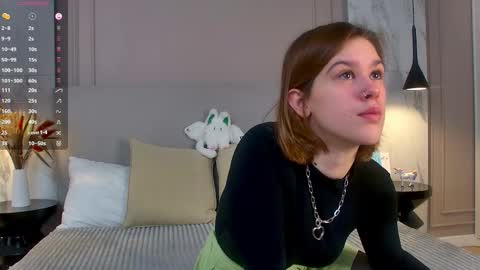 Lora online show from 11.04.25