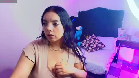 Snapshot of loren_44tits chatting on 05.08.26 Loren online show from 05.08.26
