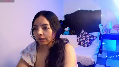 Snapshot of loren_44tits chatting on 05.14.26 Loren online show from 05.14.26