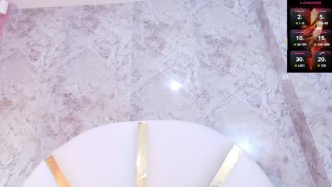 Lorena Gate online Colombia 230 pm to 930 pm online show from 04.09.26