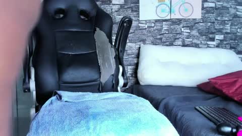 Ashley Cotez online show from 04.10.26