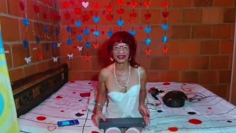 Snapshot of lorenacapelli chatting on 09.18.25 Lorena Capelli online show from 09.18.25