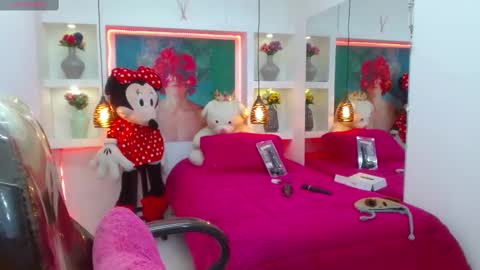 lore online show from 02.18.25