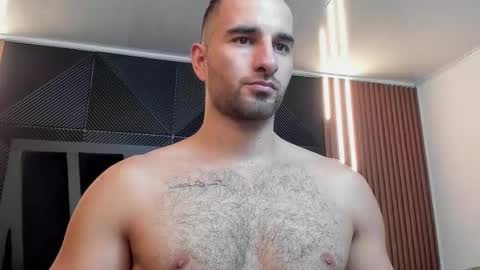  L O R E N Z O  Thumbs Up help  online show from 09.16.25