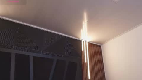  L O R E N Z O  Thumbs Up help  online show from 01.15.26