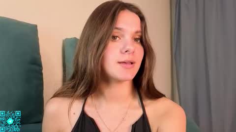 Snapshot of lorettadunnelli chatting on 09.22.25 Chloe for Fan BlackHole online show from 09.22.25