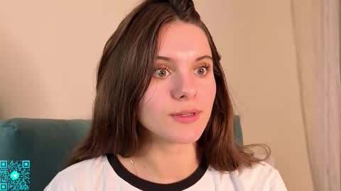 Snapshot of lorettadunnelli chatting on 09.29.25 Chloe for Fan BlackHole online show from 09.29.25