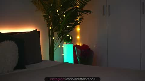 LoretteLorena online show from 10.21.25