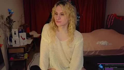 Snapshot of lori_myaf chatting on 12.19.24 Lori ----------------------------------- online show from 12.19.24